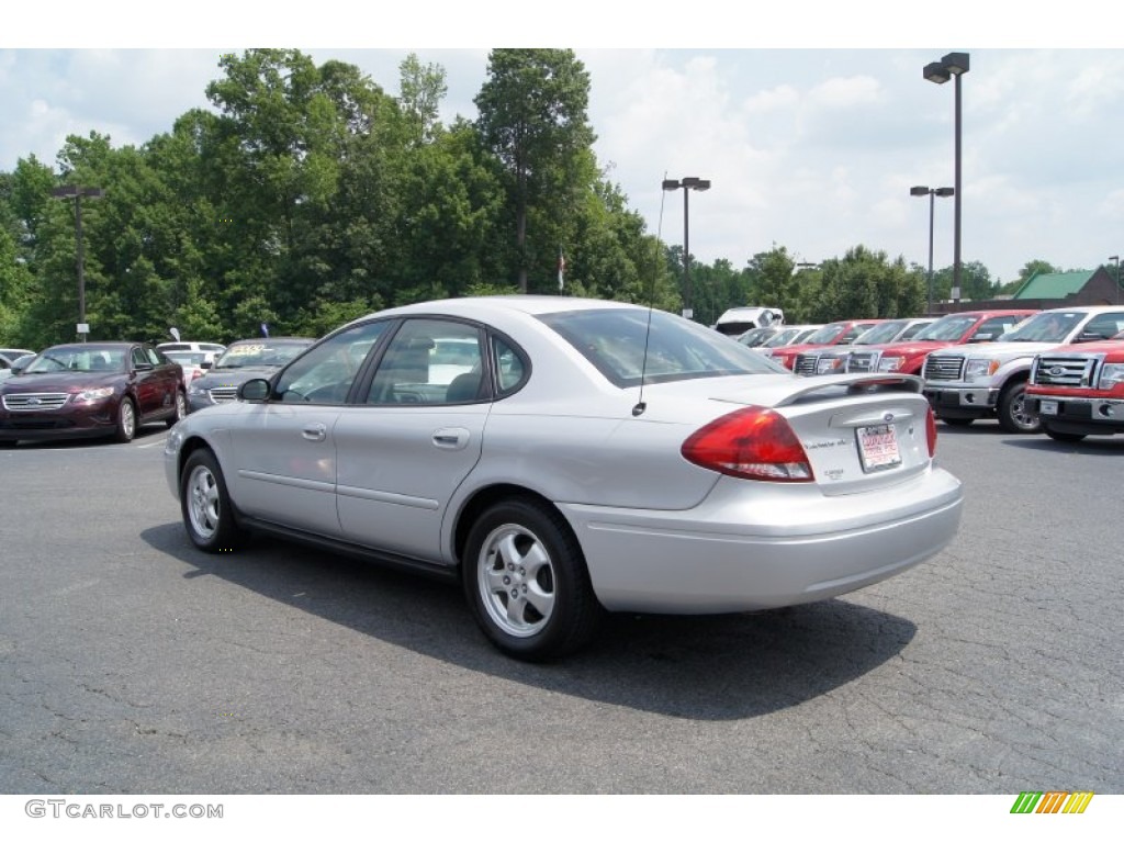 2006 Taurus SE - Silver Frost Metallic / Medium/Dark Flint Grey photo #35
