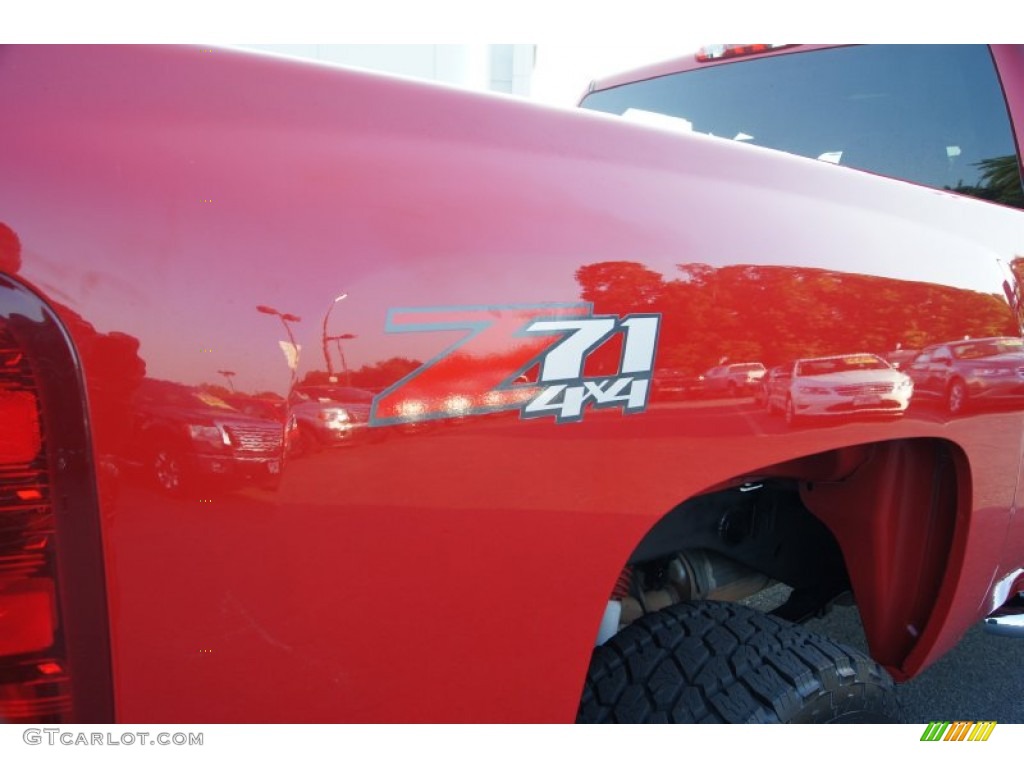 2009 Chevrolet Silverado 1500 LT Extended Cab 4x4 Marks and Logos Photo #50252588