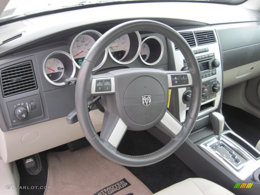 2007 Dodge Magnum R/T Dark Slate Gray/Light Graystone Steering Wheel Photo #50253512