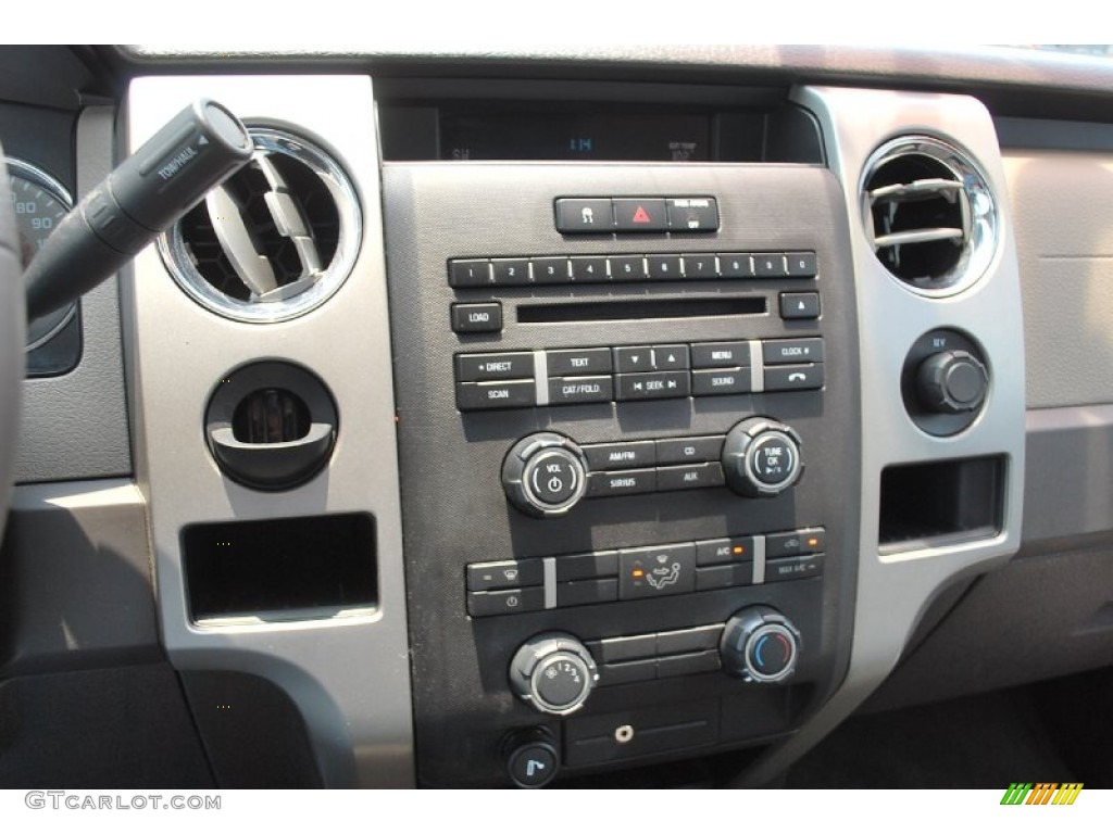 2010 F150 XLT SuperCrew - Dark Blue Pearl Metallic / Medium Stone photo #25