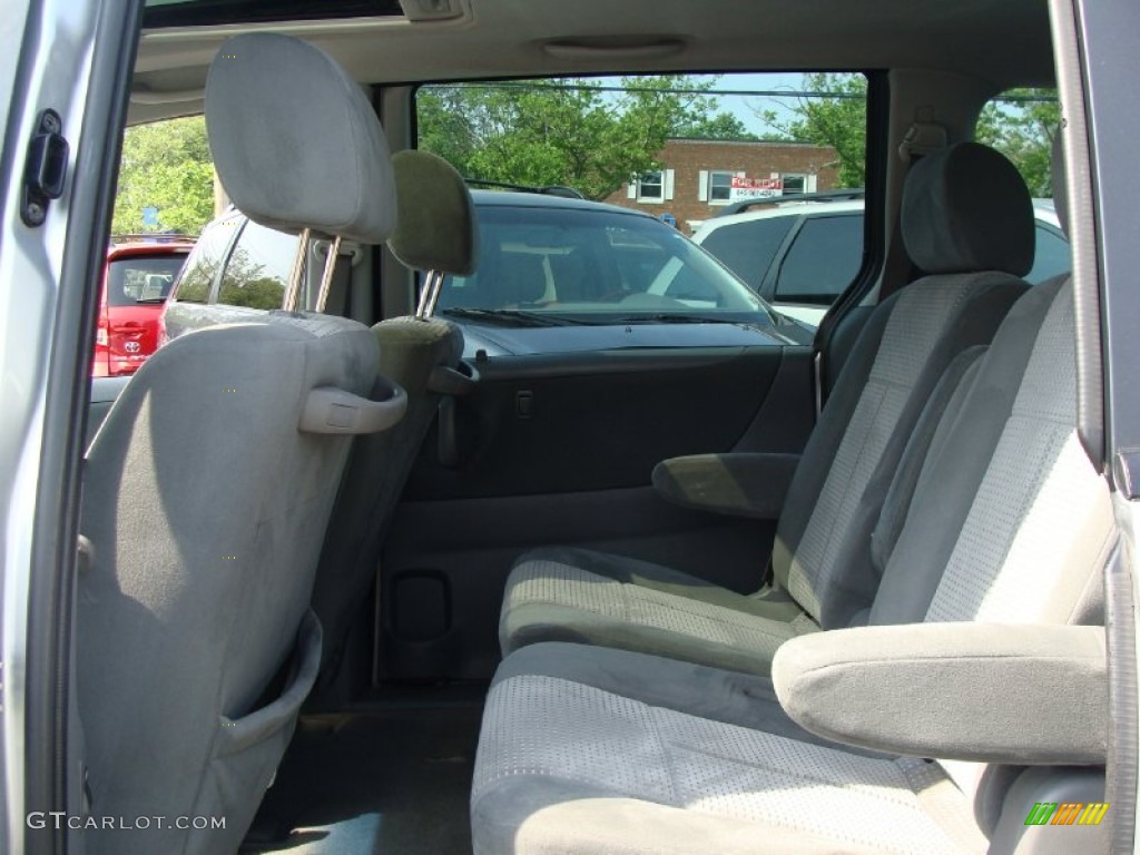 2004 MPV LX - Sunlight Silver Metallic / Gray photo #8