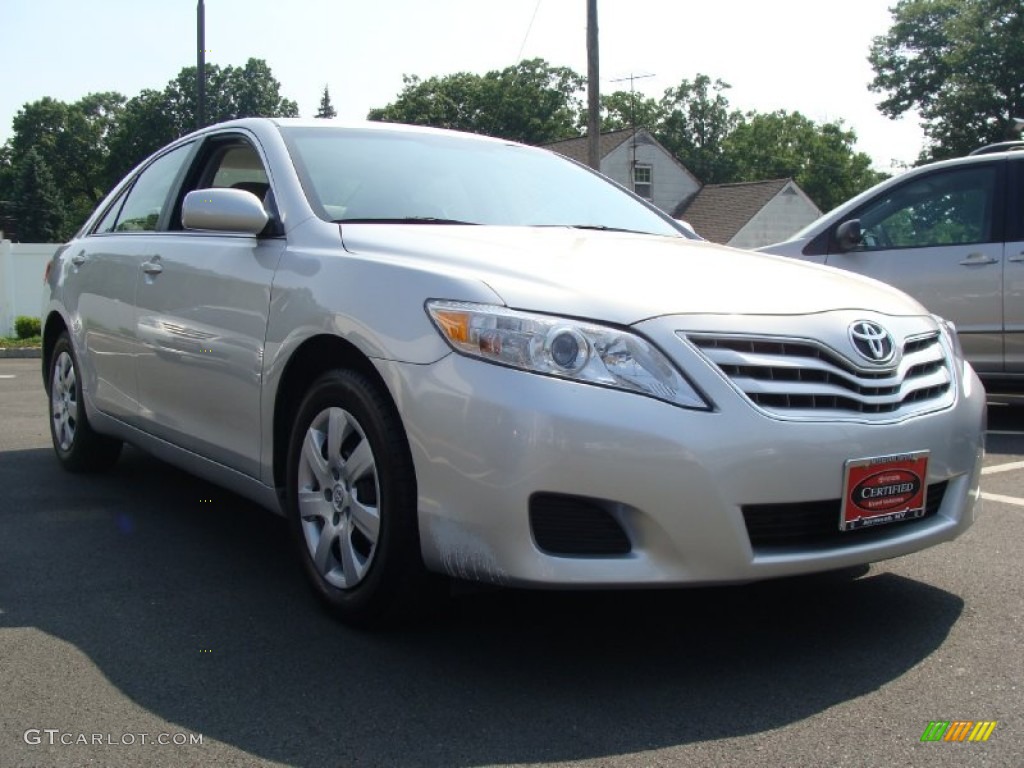 2010 Camry LE - Classic Silver Metallic / Ash Gray photo #3