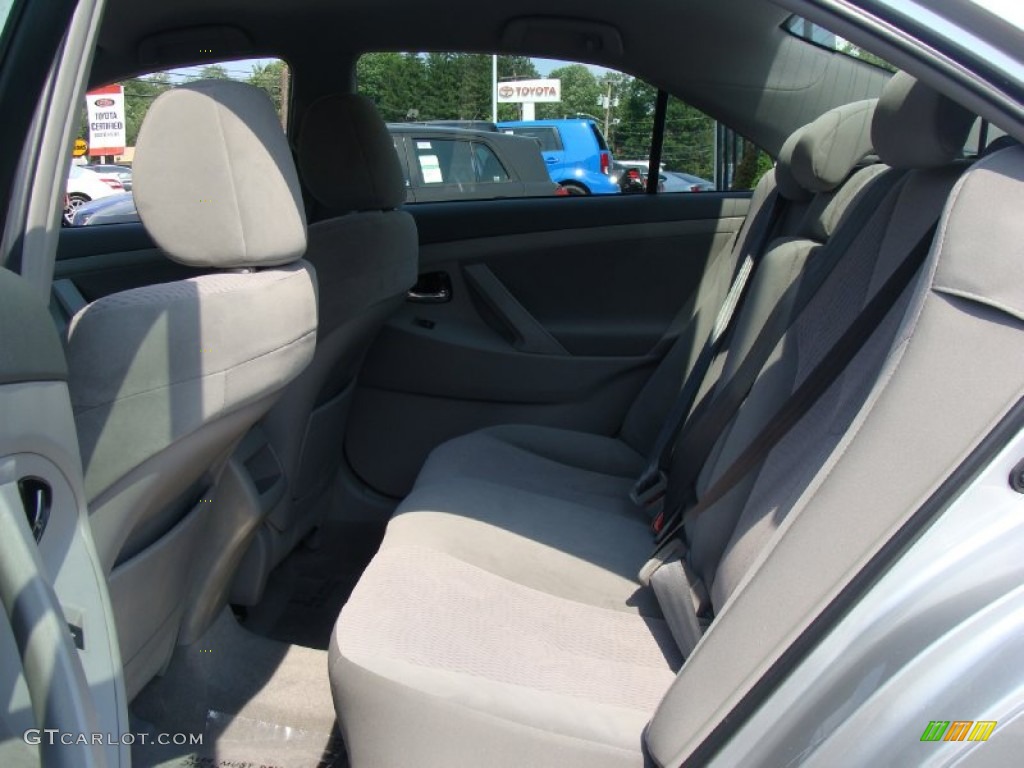 2010 Camry LE - Classic Silver Metallic / Ash Gray photo #8