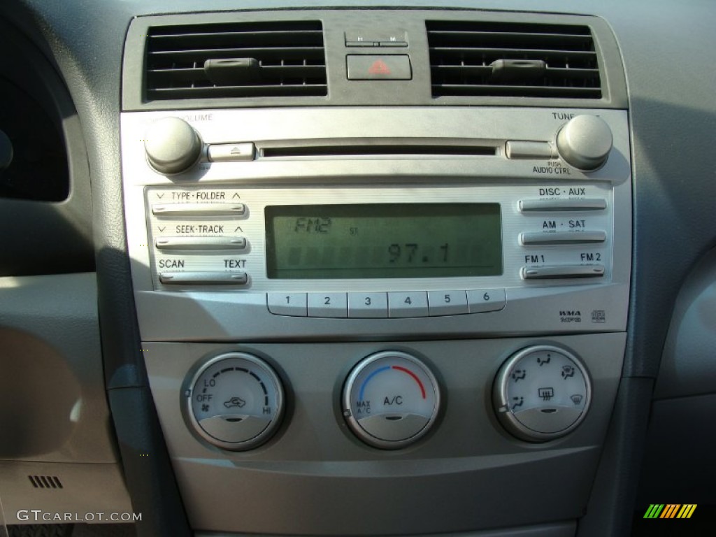2010 Camry LE - Classic Silver Metallic / Ash Gray photo #13