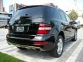 Black - ML 350 4Matic Photo No. 4