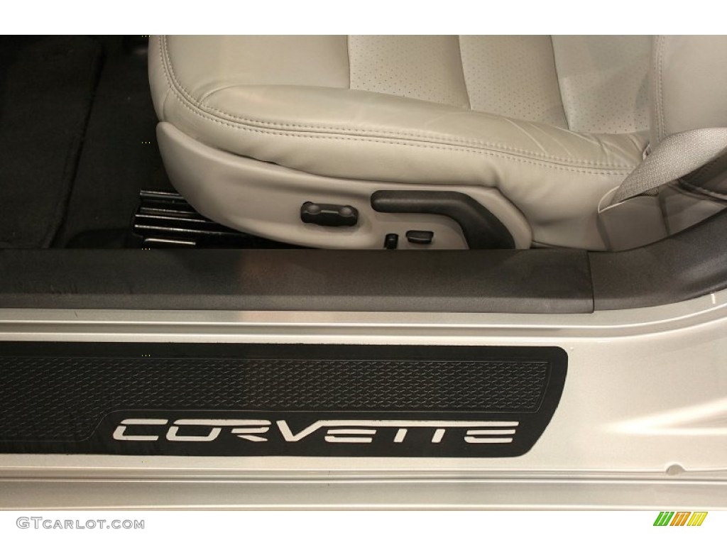 2006 Chevrolet Corvette Coupe Marks and Logos Photo #50263763