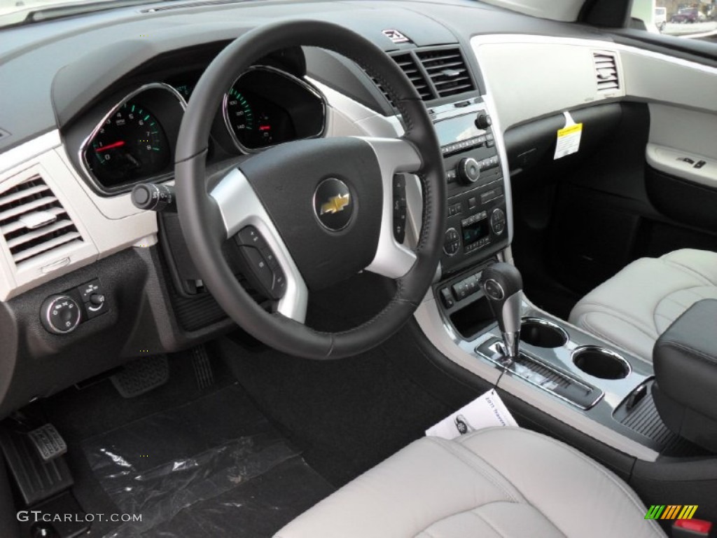 2011 Chevrolet Traverse LTZ Interior Color Photos