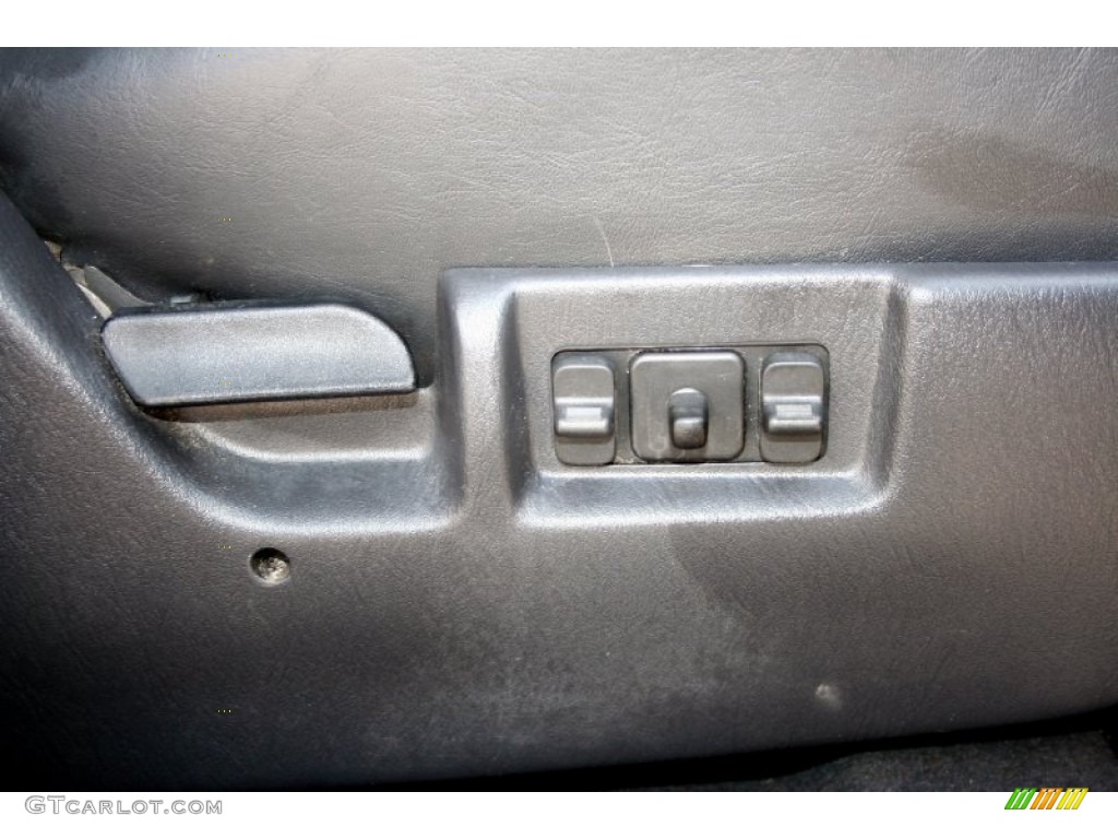 2004 Grand Cherokee Limited 4x4 - Brillant Black Crystal Pearl / Dark Slate Gray photo #34
