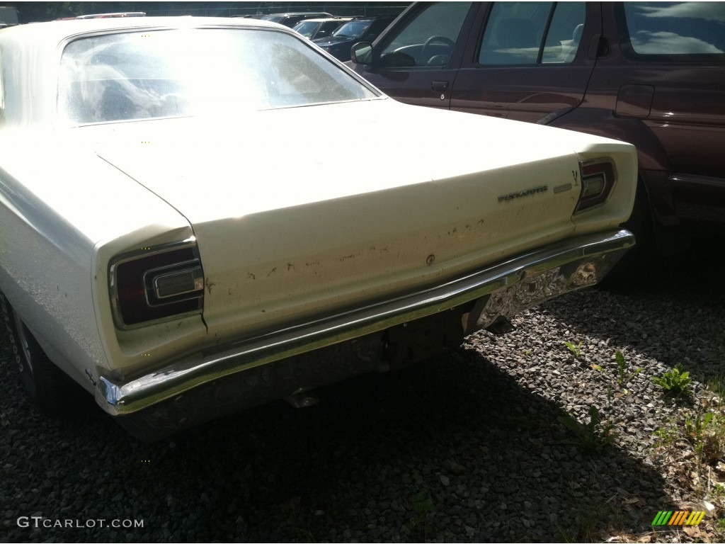 1968 Roadrunner Coupe - White / Black photo #10