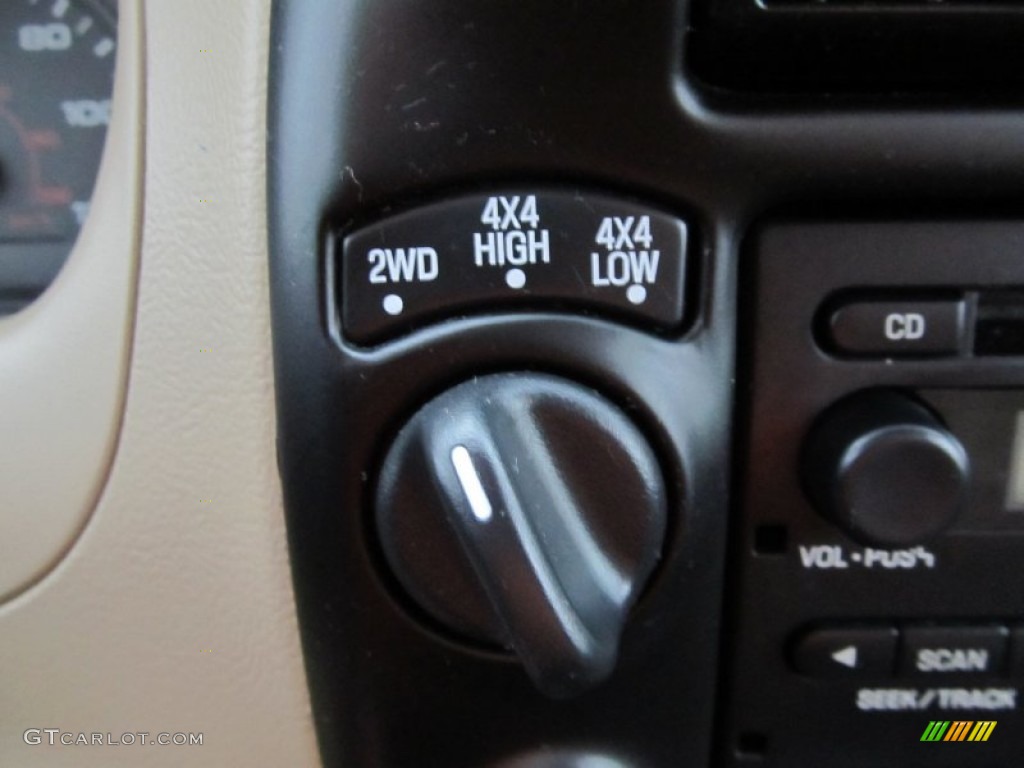 2005 Ford Ranger XLT SuperCab 4x4 Controls Photo #50271579