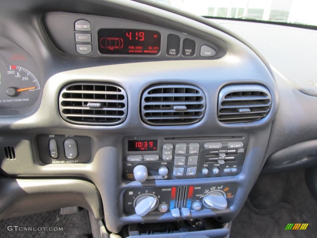 2002 Pontiac Grand Prix GT Coupe Controls Photos