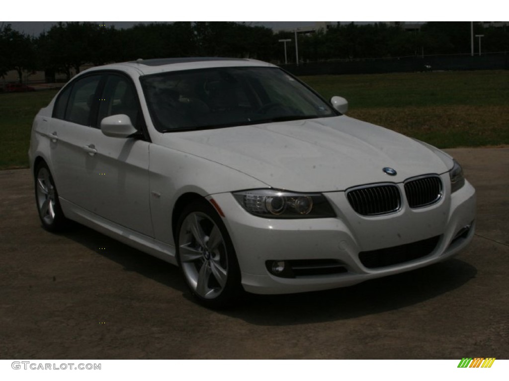 2011 3 Series 335i Sedan - Alpine White / Beige Dakota Leather photo #9
