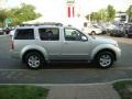 Silver Lightning - Pathfinder SE 4x4 Photo No. 9