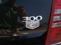 Brilliant Black - 300 C HEMI Photo No. 38