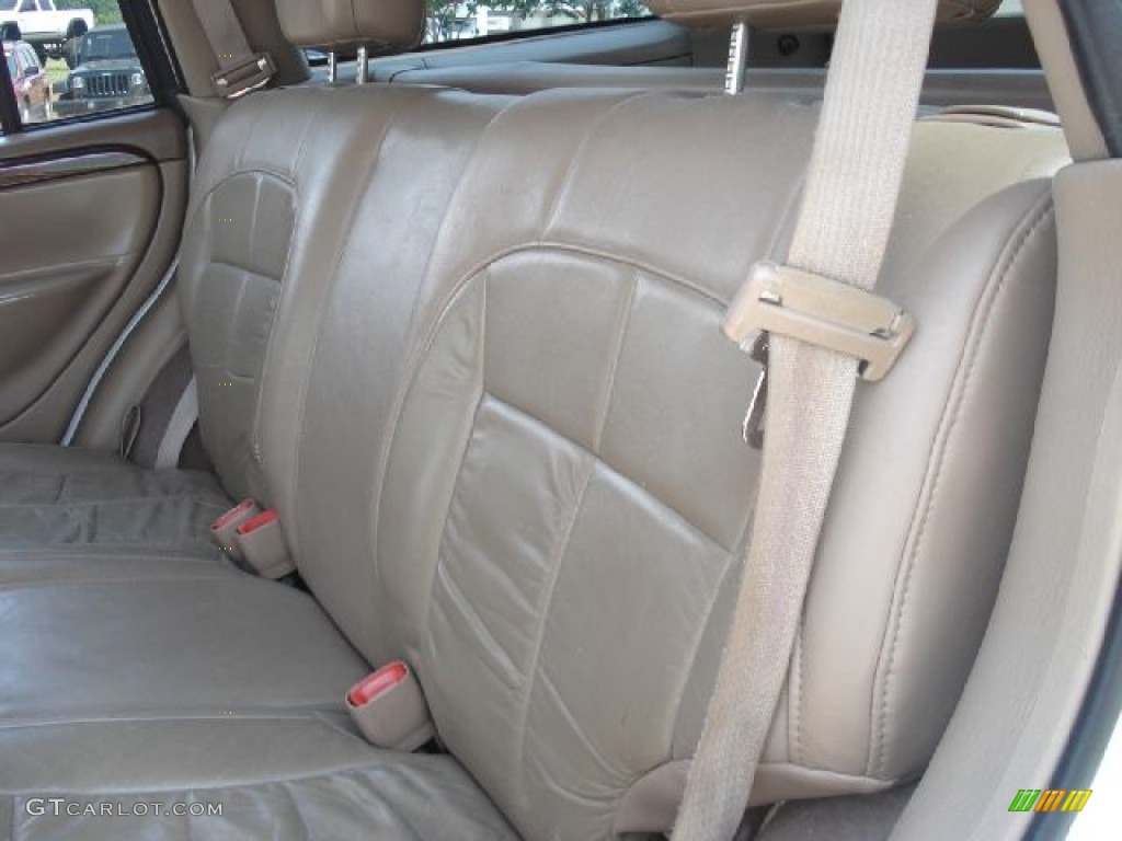 2004 Grand Cherokee Limited 4x4 - Stone White / Sandstone photo #10