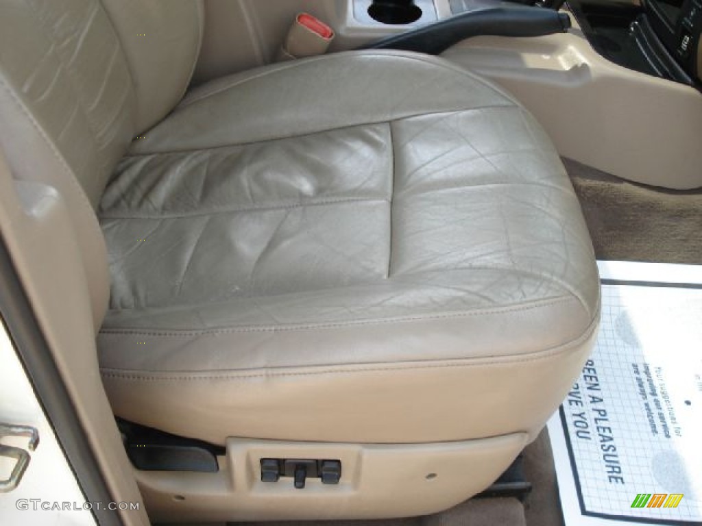 2004 Grand Cherokee Limited 4x4 - Stone White / Sandstone photo #16