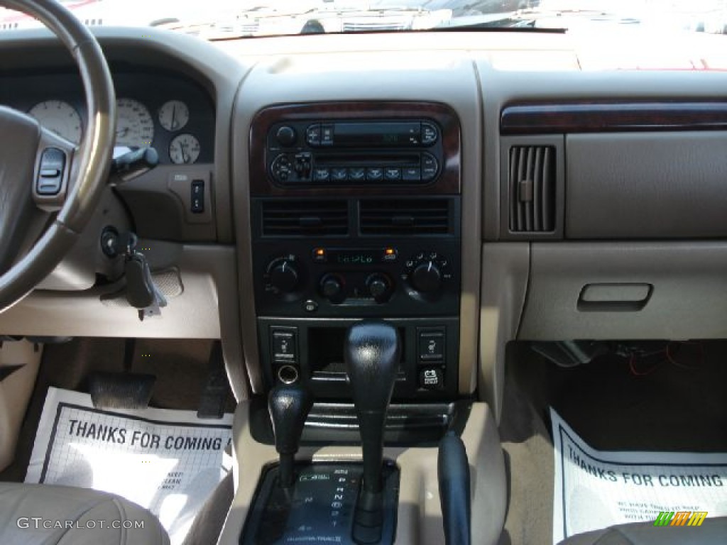 2004 Grand Cherokee Limited 4x4 - Stone White / Sandstone photo #29