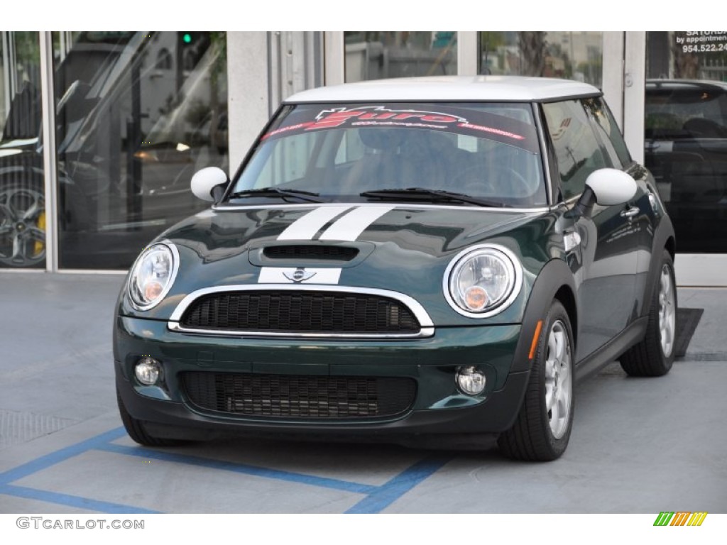 2010 Cooper S Hardtop - British Racing Green Metallic / Grey/Carbon Black photo #18