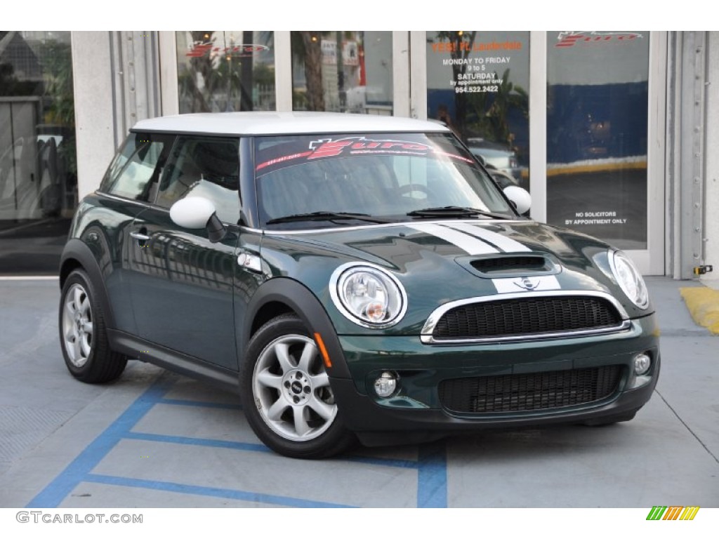 2010 Cooper S Hardtop - British Racing Green Metallic / Grey/Carbon Black photo #19