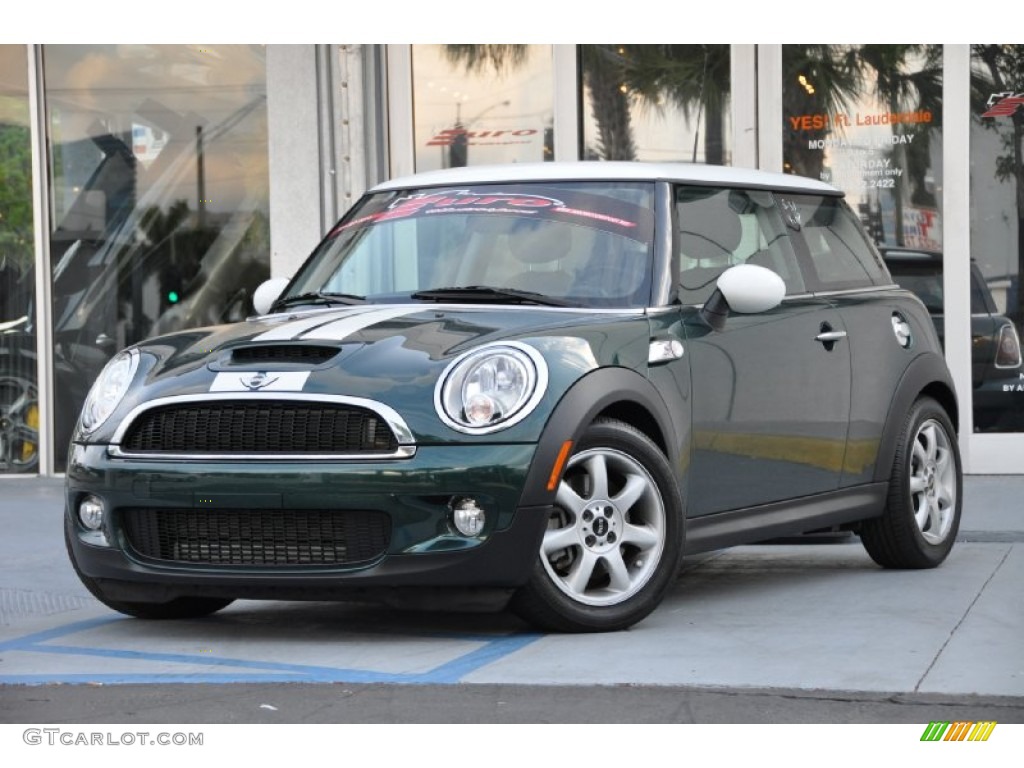 2010 Cooper S Hardtop - British Racing Green Metallic / Grey/Carbon Black photo #22