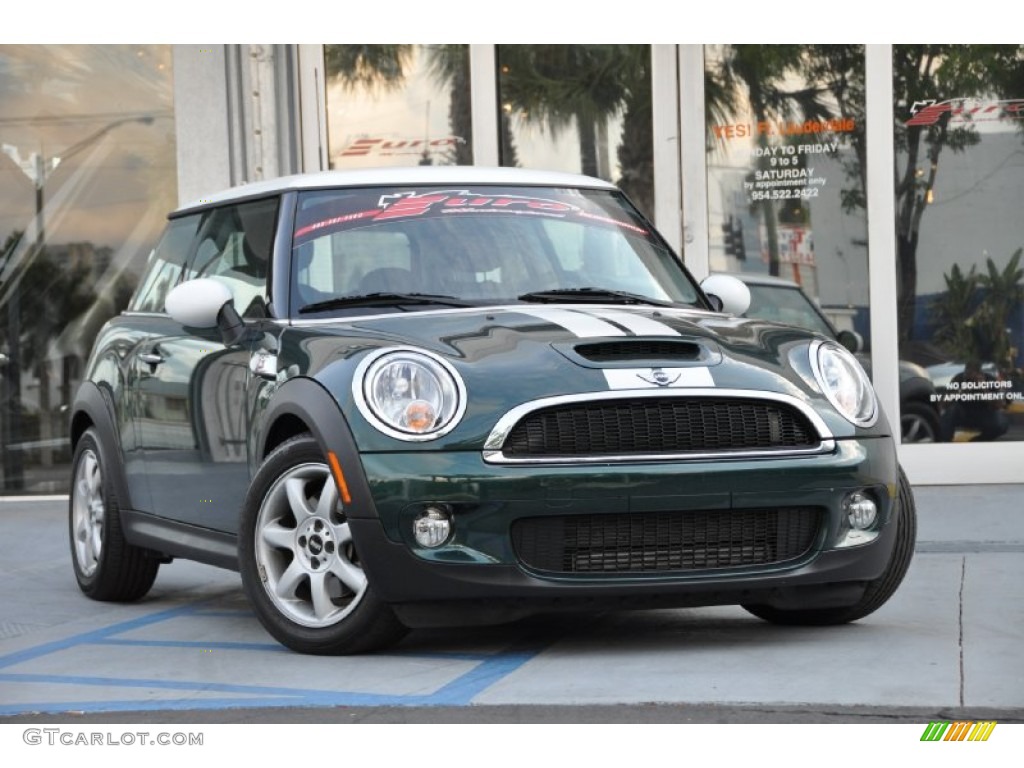 2010 Cooper S Hardtop - British Racing Green Metallic / Grey/Carbon Black photo #53