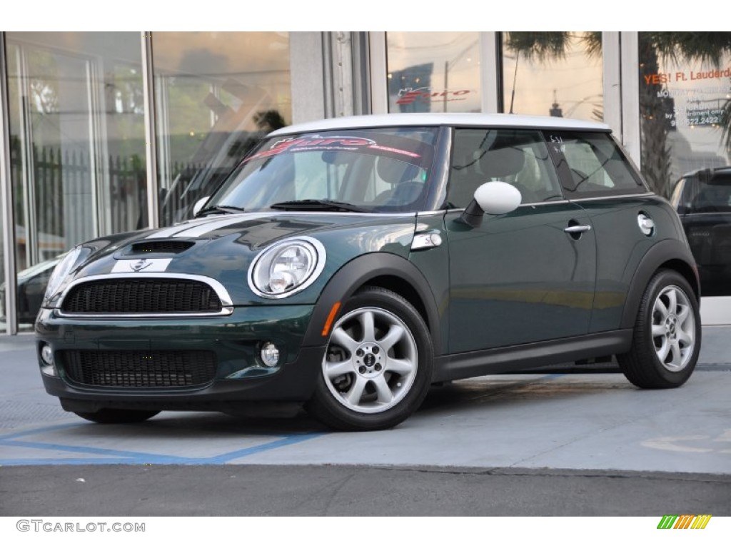 2010 Cooper S Hardtop - British Racing Green Metallic / Grey/Carbon Black photo #56