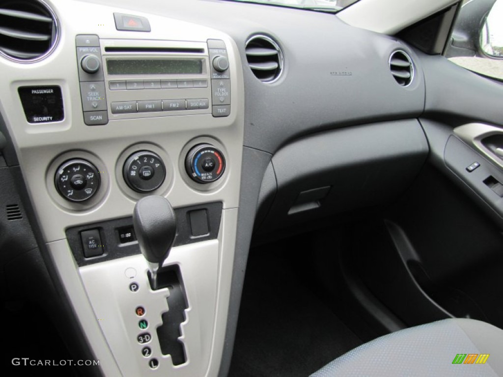 2010 Toyota Matrix S AWD Controls Photo #50279034