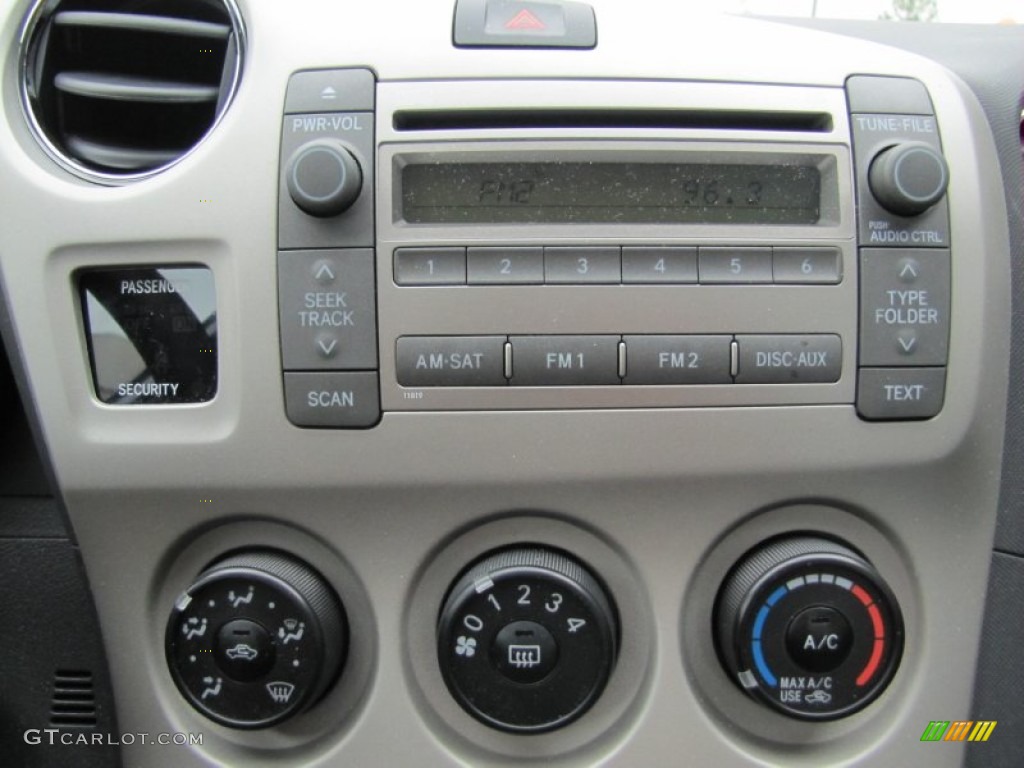 2010 Toyota Matrix S AWD Controls Photo #50279064