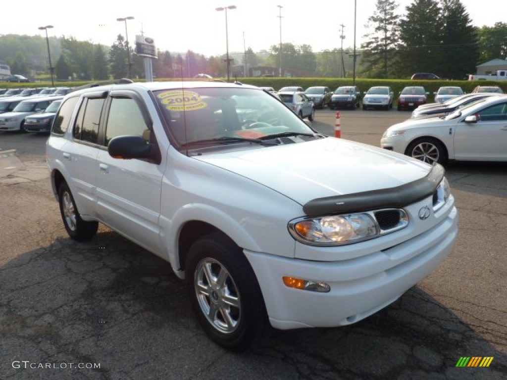 2004 Bravada AWD - Arctic White / Cashmere photo #6