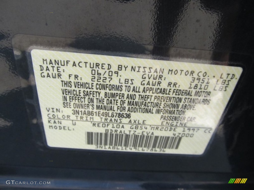 2009 Sentra 2.0 SR - Midnight Sky / Charcoal photo #19