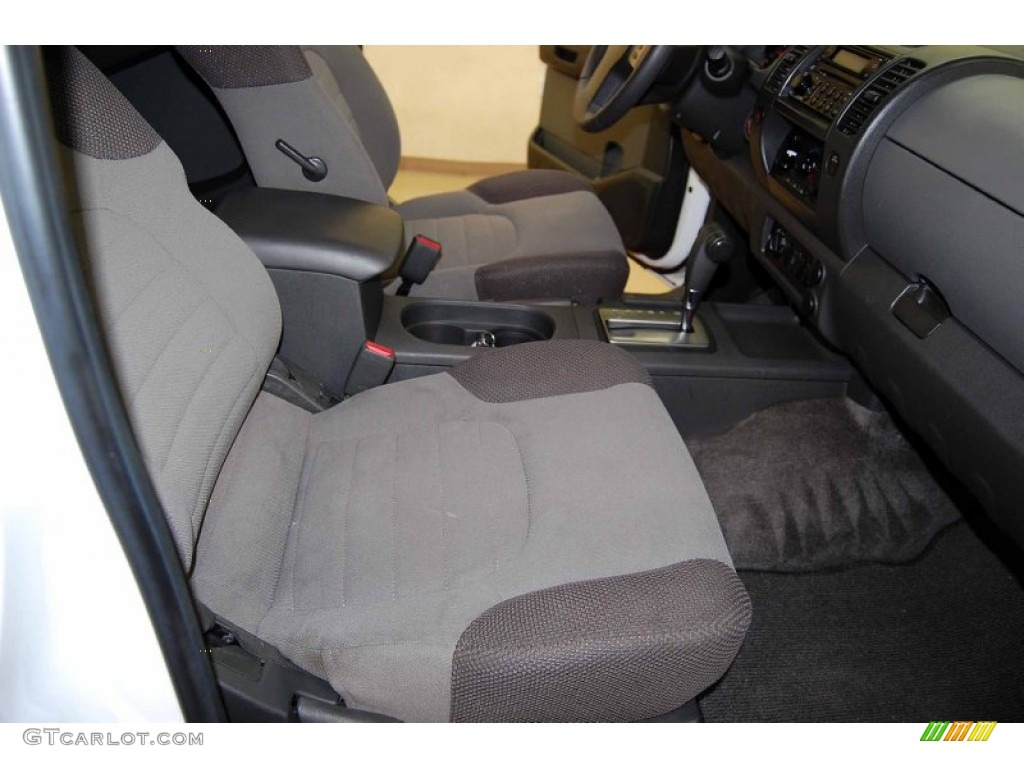 2005 Xterra S 4x4 - Avalanche White / Desert/Graphite photo #18