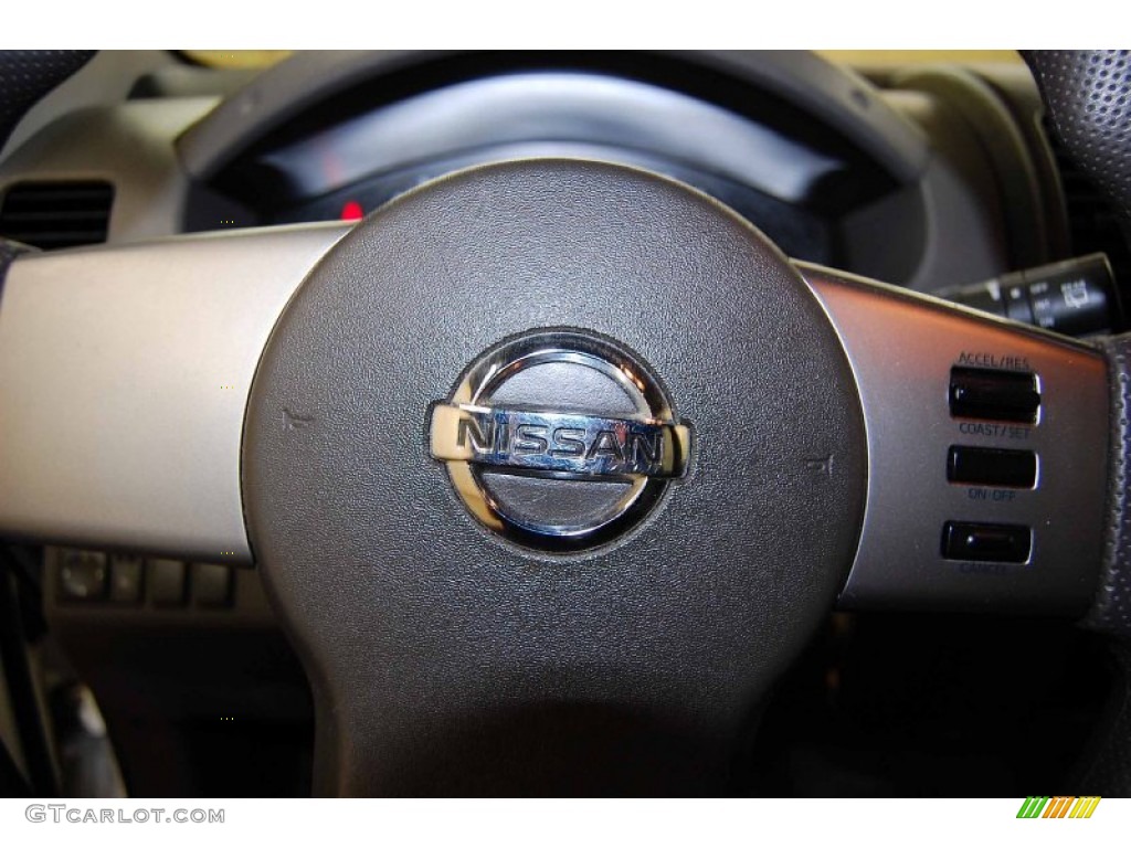 2005 Xterra S 4x4 - Avalanche White / Desert/Graphite photo #23