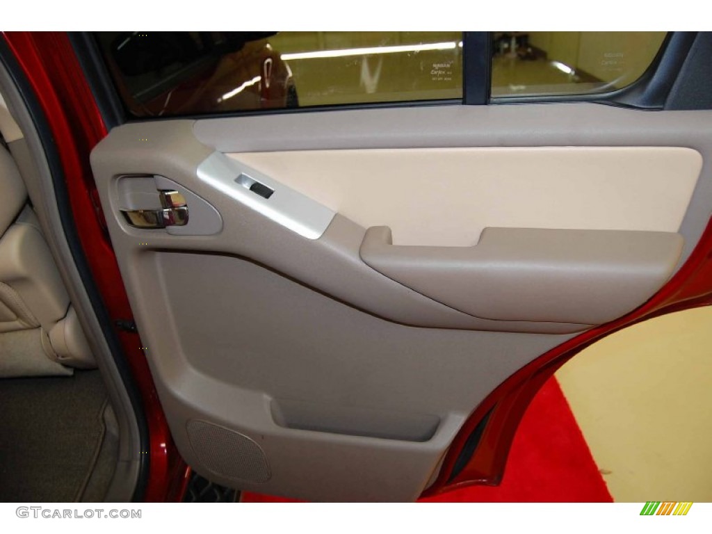 2008 Nissan Pathfinder SE V8 Door Panel Photos