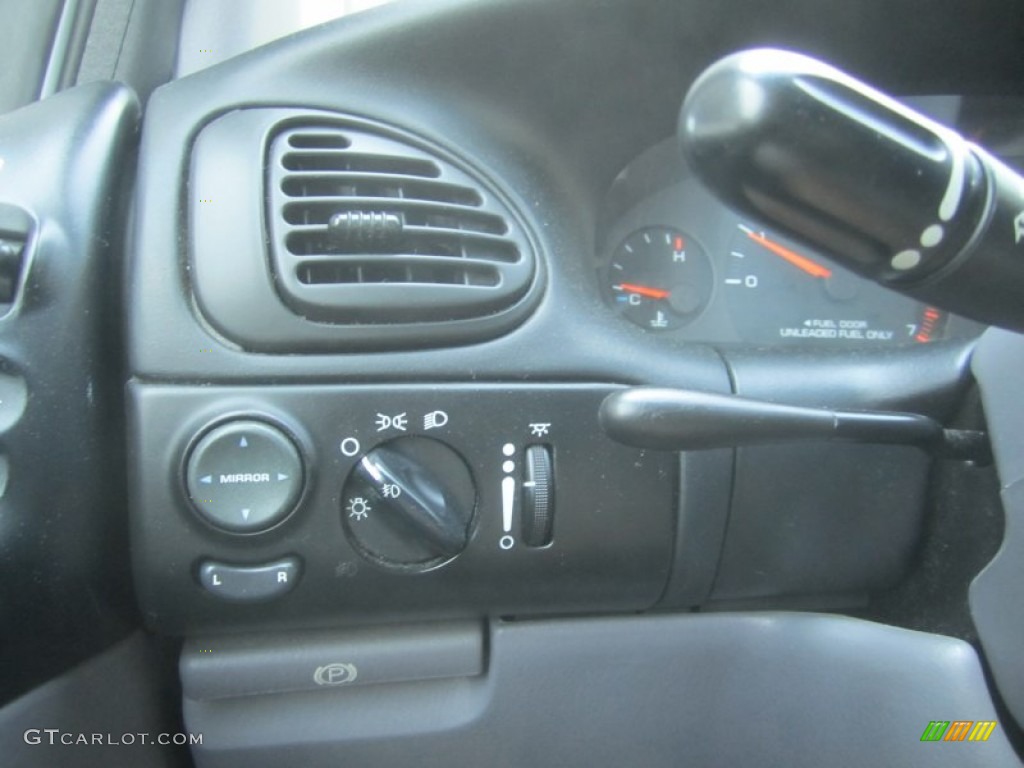 2000 Dodge Grand Caravan SE Controls Photo #50283672