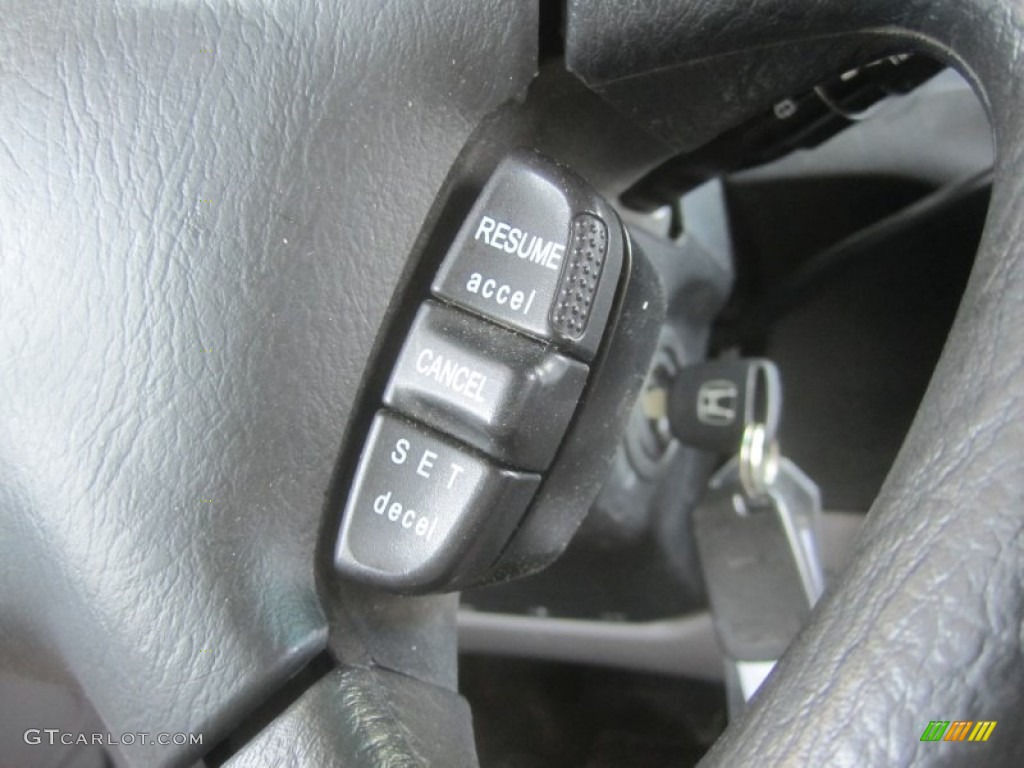 2003 Honda Odyssey EX Controls Photo #50284989