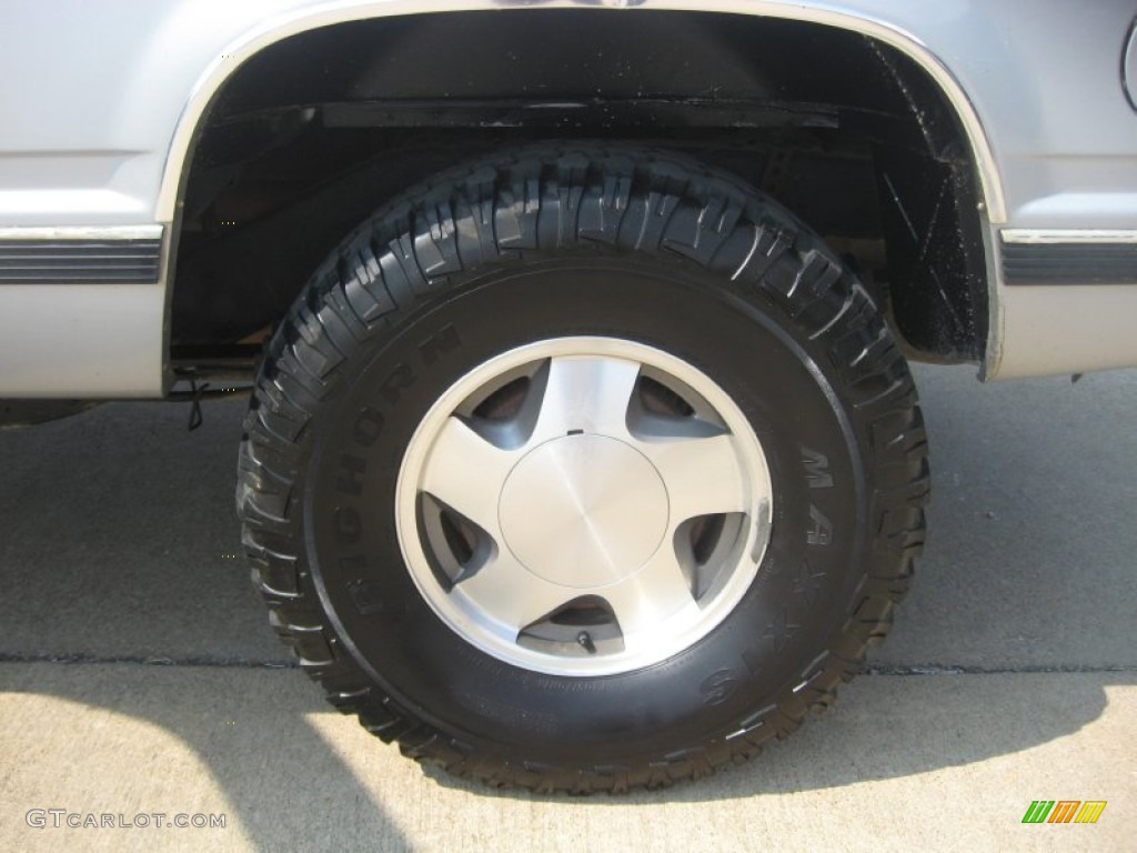 1995 GMC Yukon 4x4 Wheel Photo #50285706