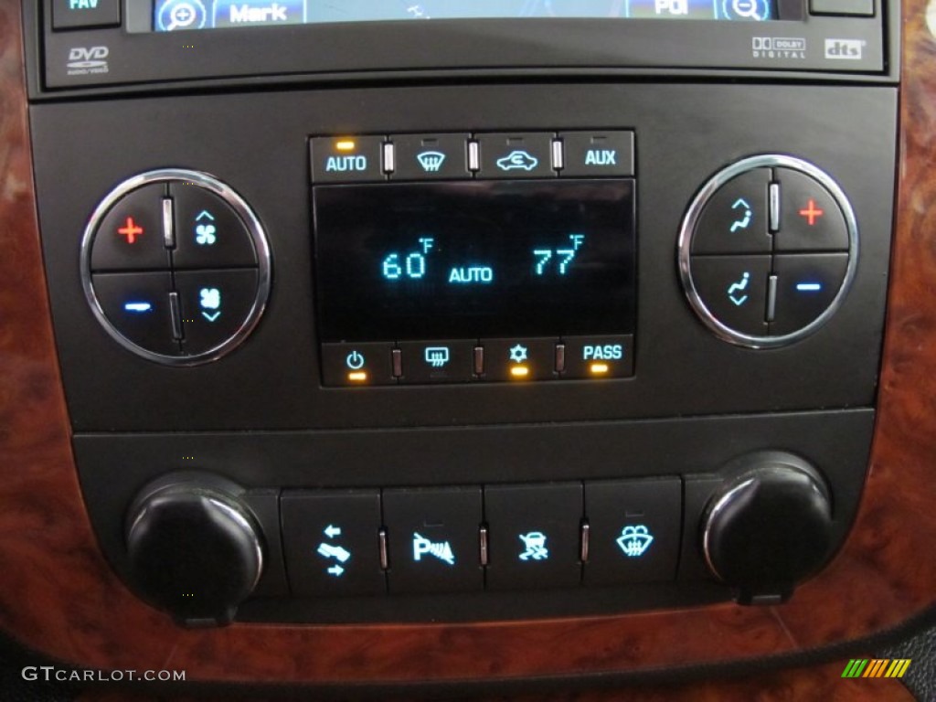2008 Chevrolet Tahoe LTZ 4x4 Controls Photo #50285895