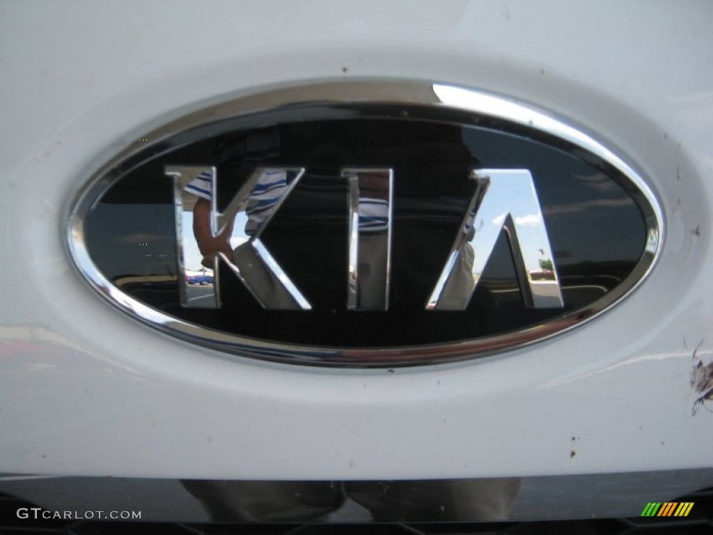 2011 Kia Soul 1.6 Marks and Logos Photos