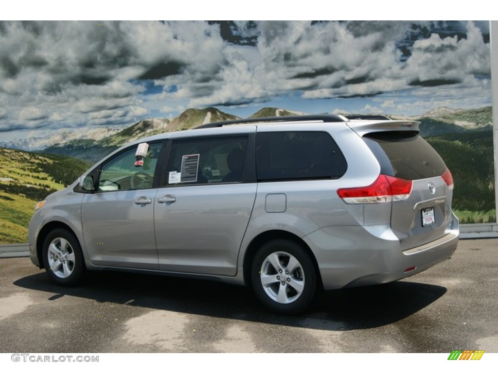 2011 Sienna LE - Silver Sky Metallic / Light Gray photo #3