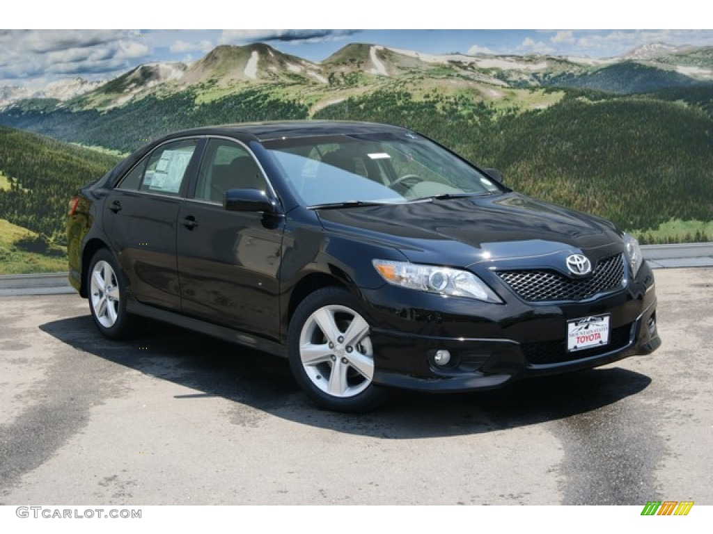 2011 Camry SE - Black / Dark Charcoal photo #1