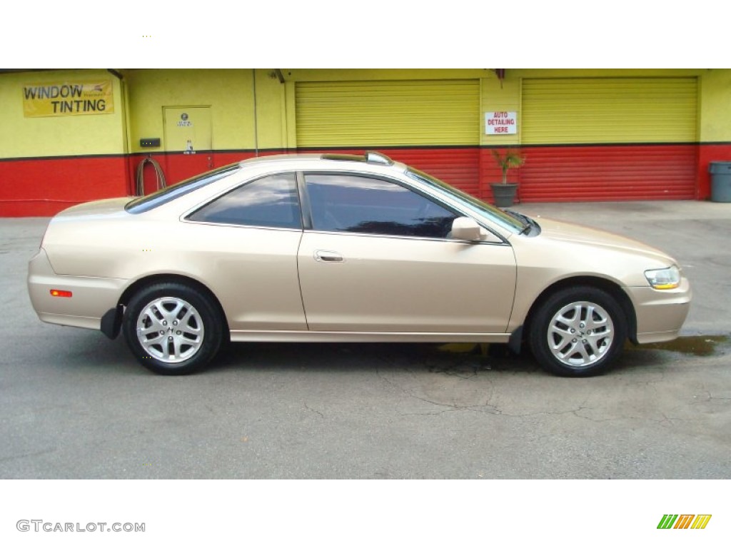 2002 Accord EX V6 Coupe - Naples Gold Metallic / Ivory photo #2