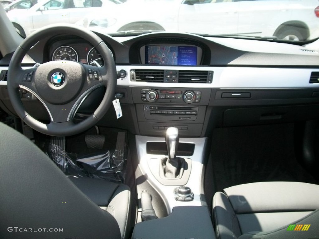 2011 BMW 3 Series 335i xDrive Coupe Black Dashboard Photo #50291805