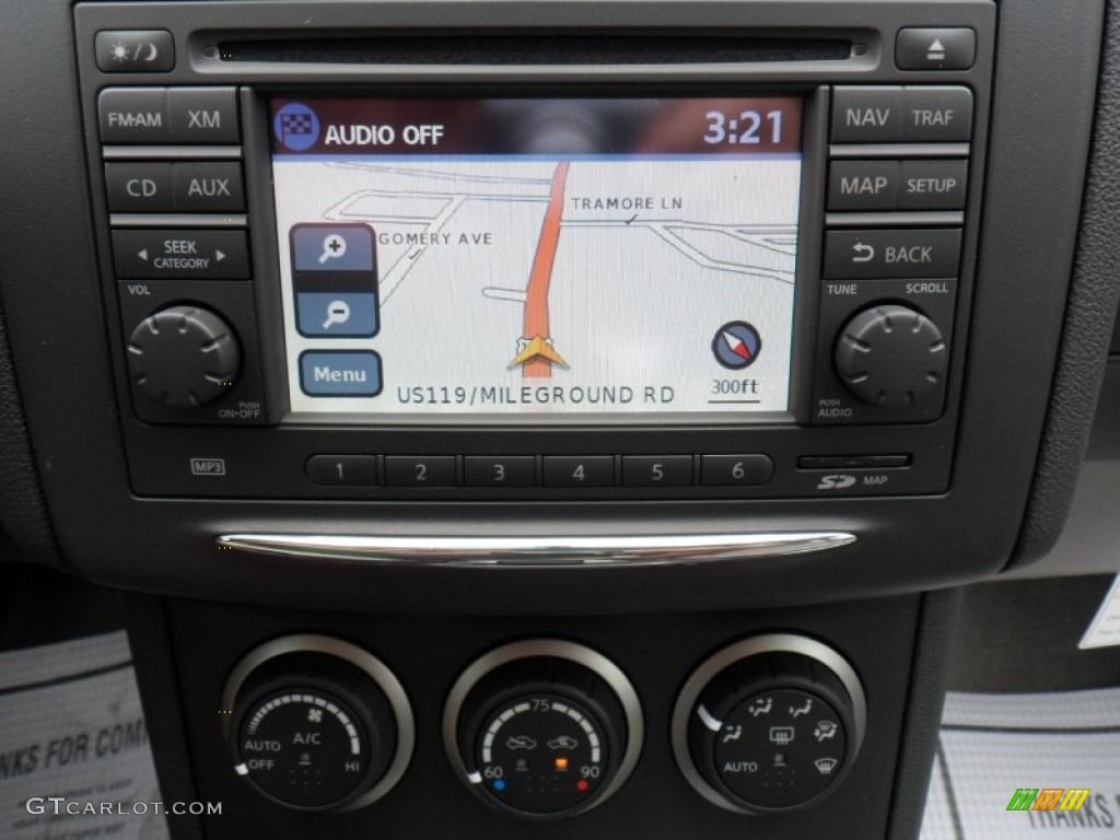 2011 Rogue SL AWD - Pearl White / Gray photo #5