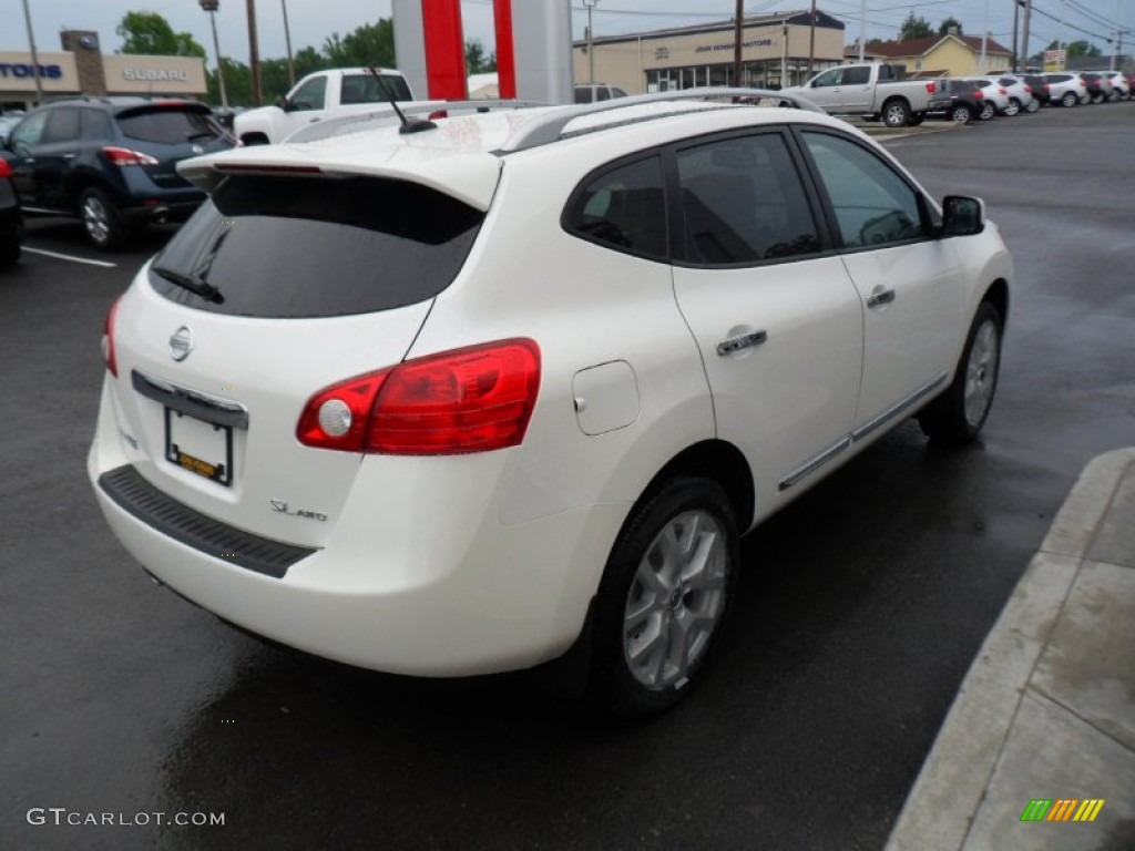 2011 Rogue SL AWD - Pearl White / Gray photo #9