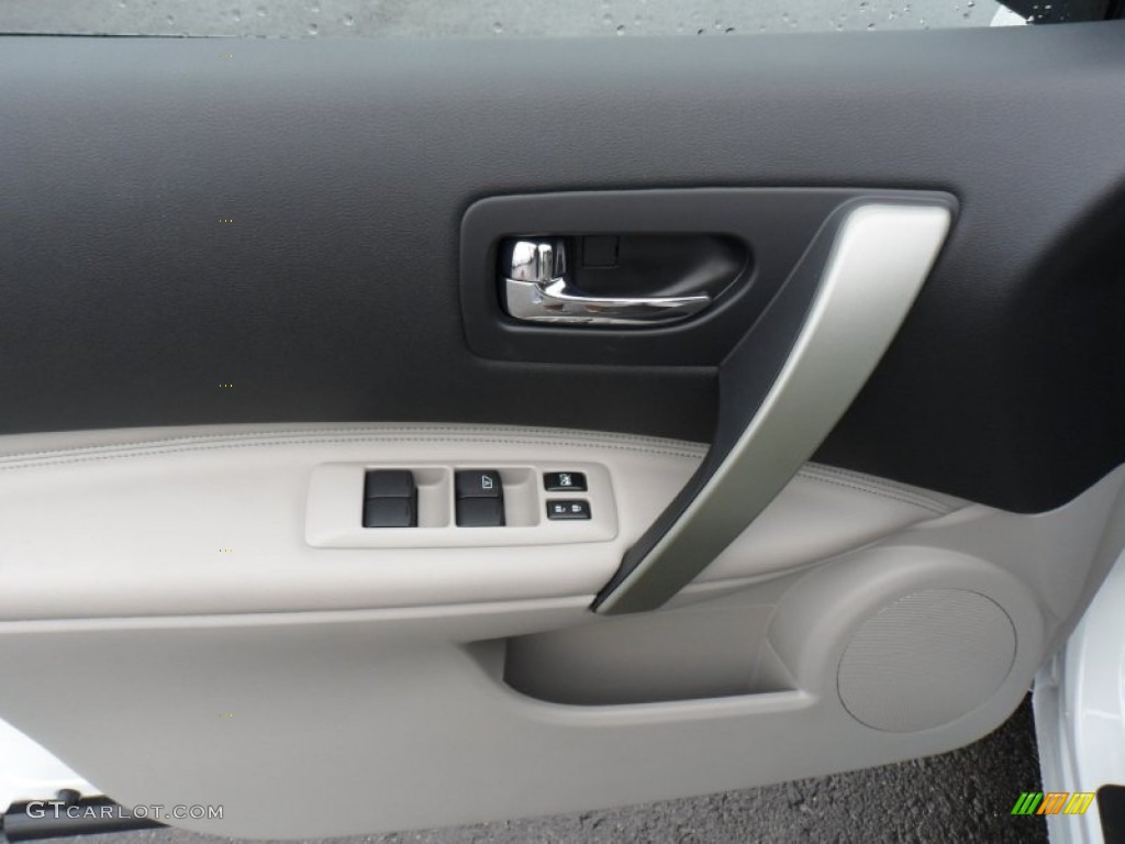 2011 Rogue SL AWD - Pearl White / Gray photo #14