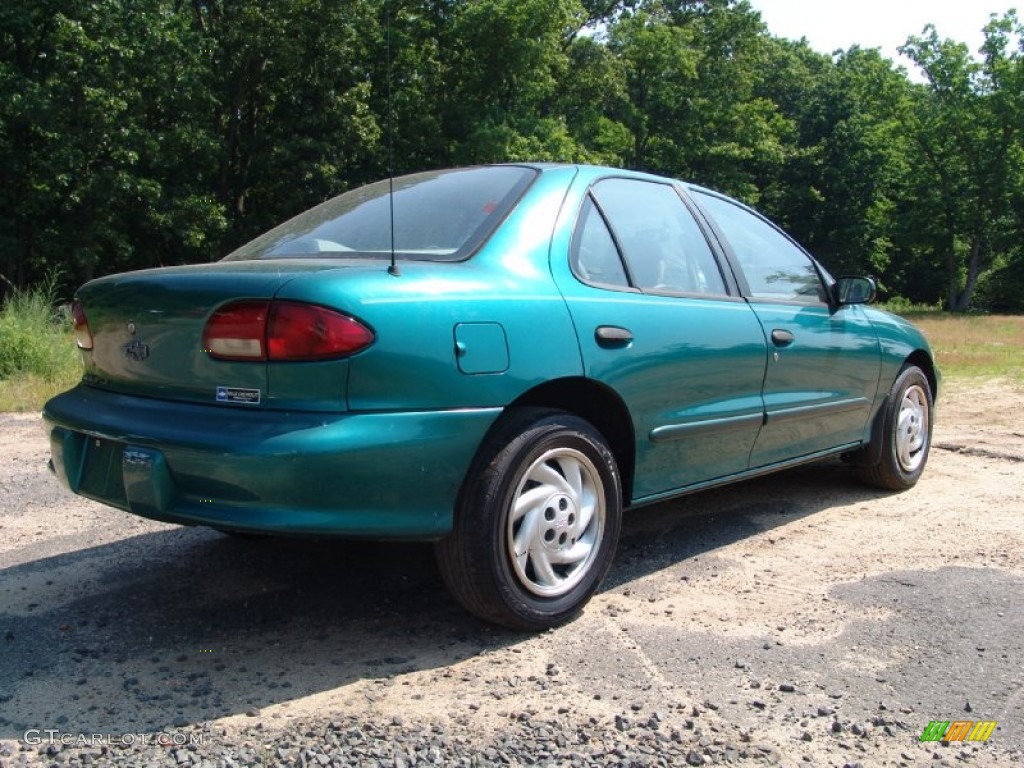 1999 Cavalier LS Sedan - Medium Green Metallic / Neutral photo #5