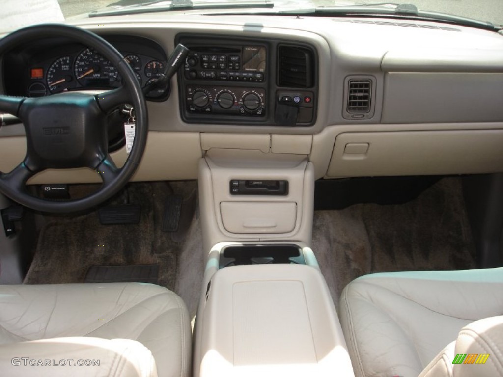 2002 GMC Yukon XL SLT 4x4 Neutral/Shale Dashboard Photo #50292183