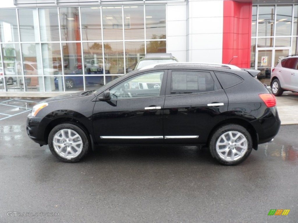 2011 Rogue SL AWD - Wicked Black / Black photo #2