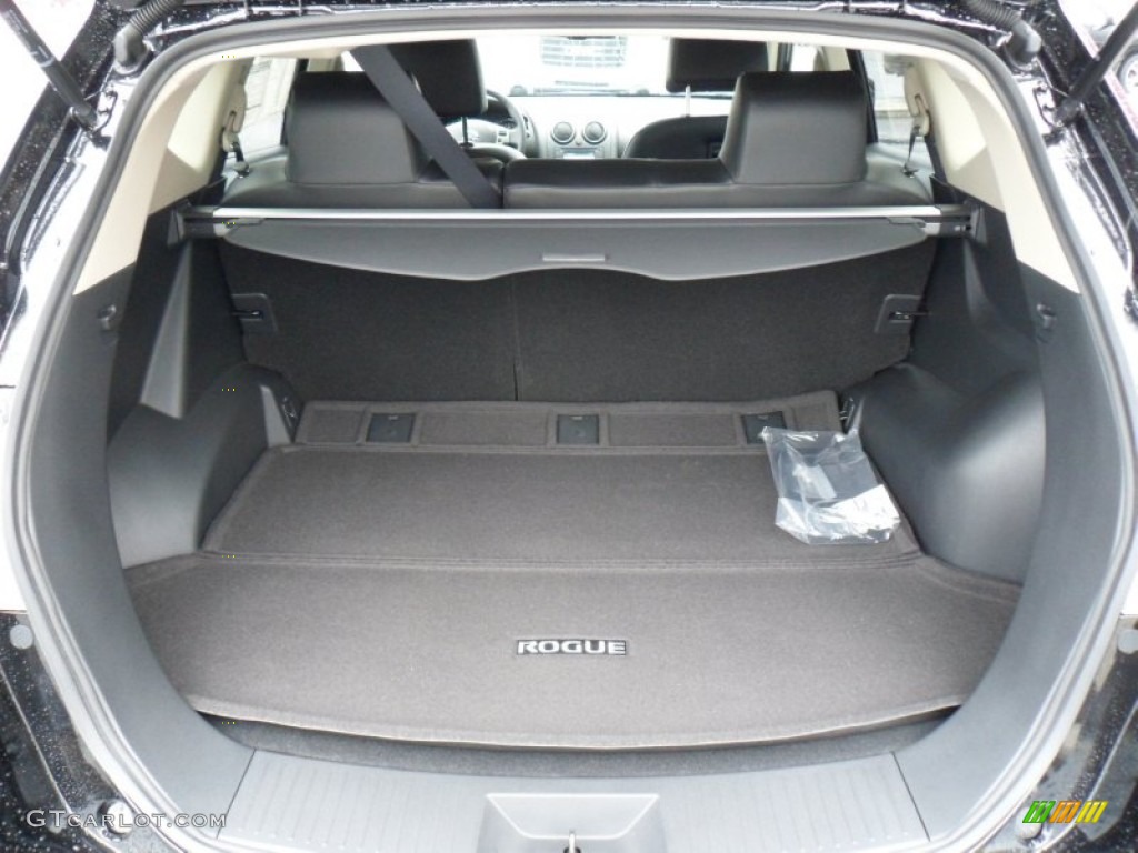 2011 Rogue SL AWD - Wicked Black / Black photo #16
