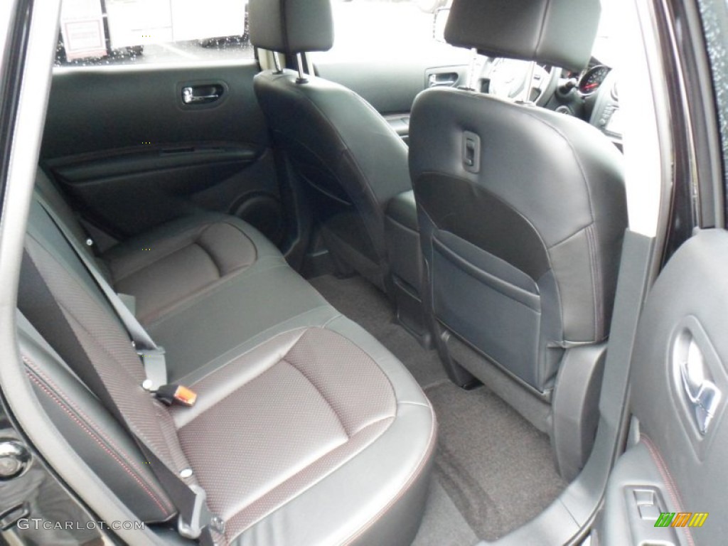 2011 Rogue SL AWD - Wicked Black / Black photo #17